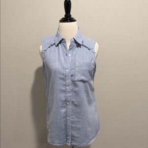 Ladies new without tags 100% cotton top.